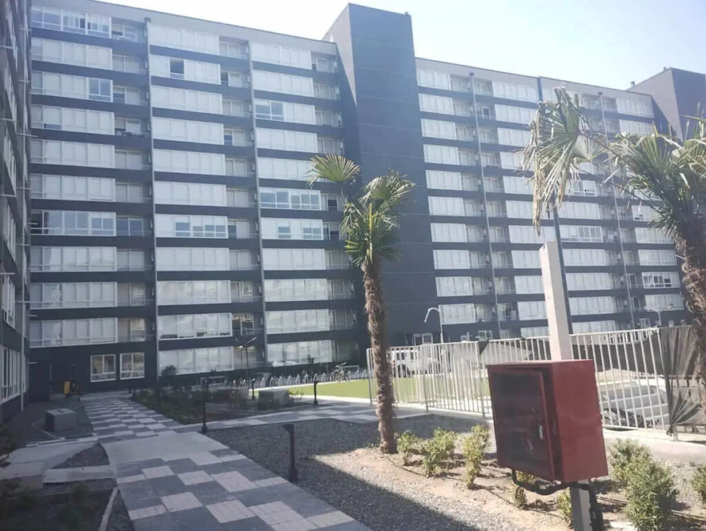 Edificio en Independencia con departamento con entrega inmedita venta con bono pie metro Cahcabuco