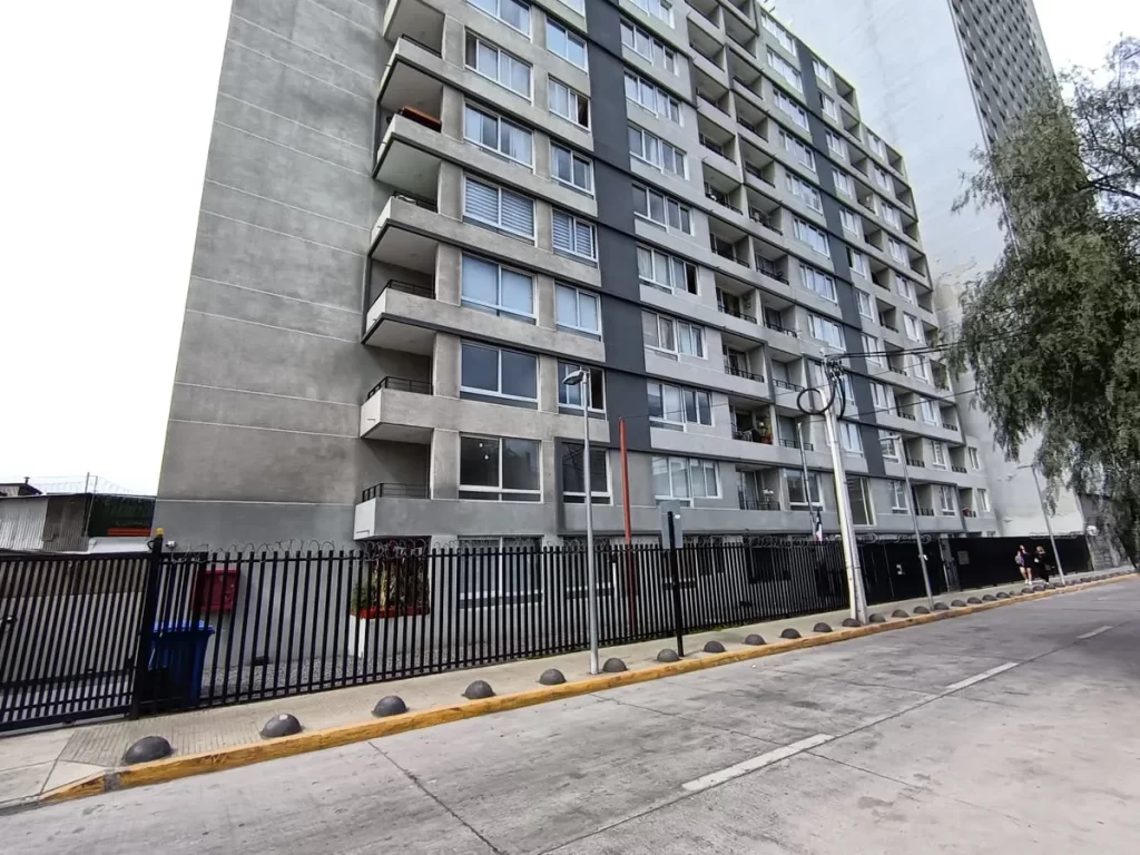 Edificio en Estacion Centarl comora con cero ahorros cercano a metro Usach