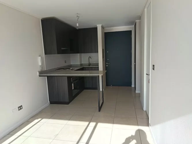 Living comedor, mirada desde balcón. Venta con biono pie Quinta Normal. Vende Varpropiedades