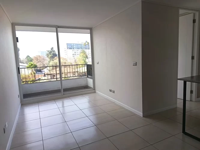 Living comedor, mirador, balcón, ventana con bono pie vende Varpropiedades