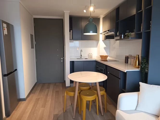 Entrada departamento cocina costado venta San Bernardo con ayuda para el pie