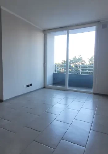 Living comedor con balcon luz natural venta Concepción