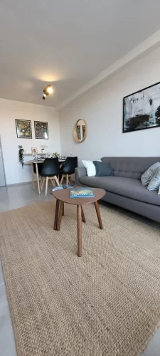 Living comedor departamento entrega inmediata venta con bono pie metro Cerrillos