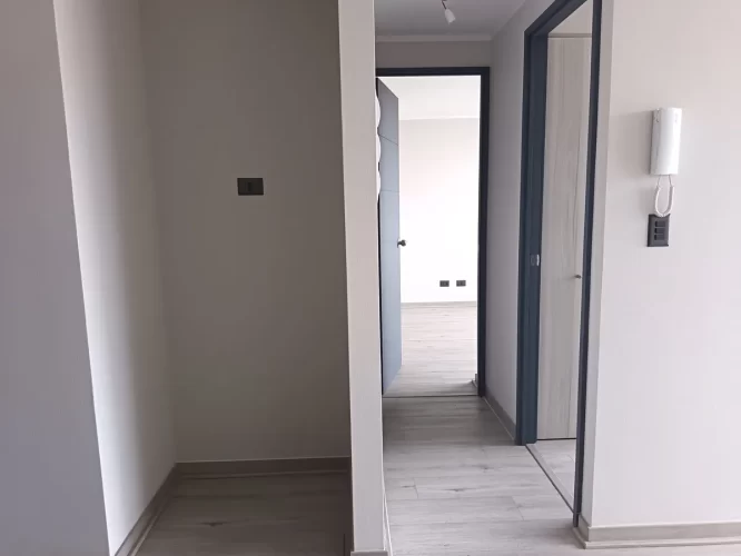 Pasillo divisorio departamento venta con bono pie y tasa rebajada