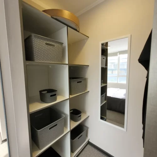 Closet interio Departamento 1D1B 32 M2 Entrega Inmediata en Quinta Normal venta con bono pie, Cecano a Metro linea 7