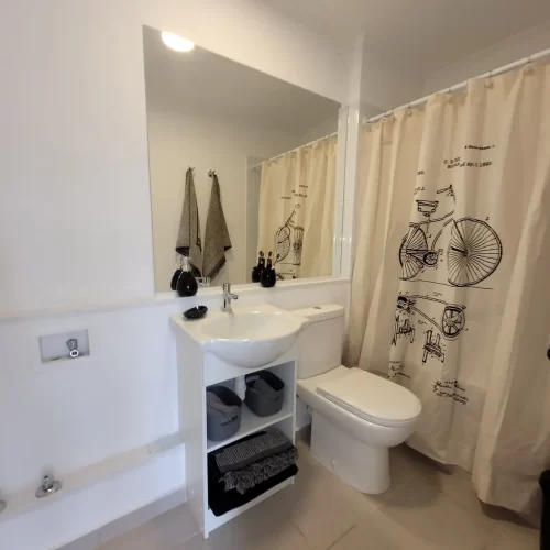 Baño con conexion a lavadora Departamento 1D1B 32 M2 Entrega Inmediata en Quinta Normal venta con bono pie, Cecano a Metro linea 7