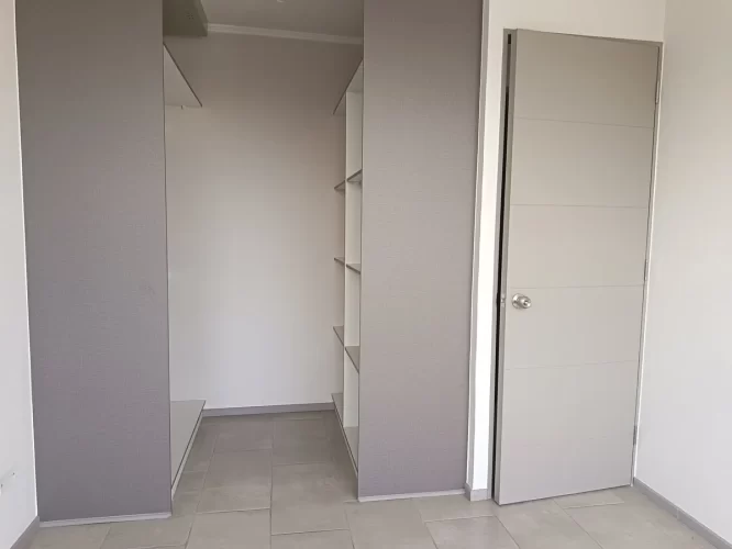 Closet dormitorio departamento San Joaquín, entrega inmediata, venta con bono pie