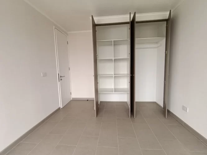 Dormitorio y closet departamento venta Macul bono pie