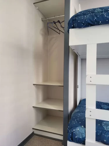 Primer closet segundo dormitorio departamento en venta la Cisterna entrega inmediata venta con bono pie metro el Parron