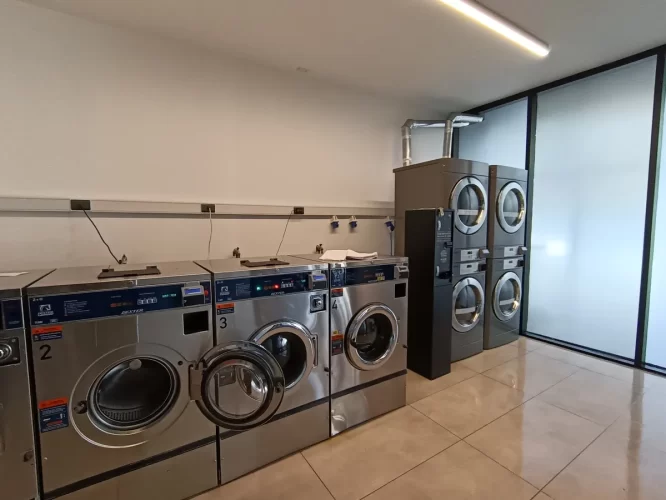 Sala de lavado y secado departamento Estación Central, venta con bono pie y tasa rebajada, vende Varpropiedades