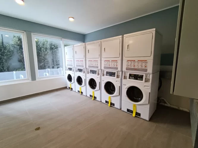 Sala de lavado y secado Departamento1 domiitorio 1 baño en La Florida entrega inmediata compra con auyuda para el pie