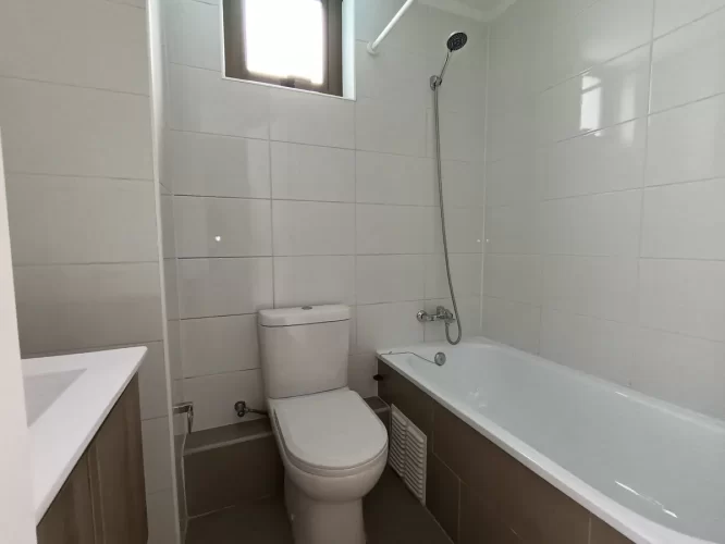 Baño dormitorio principal departamento entrega inmediata venta con bono pie Macul