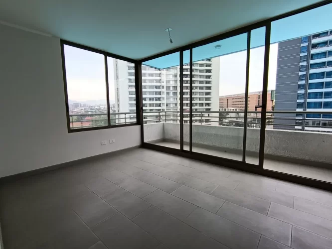 Dormitorio principal vista balcon departamento entrega inmediata venta con bono pie Macul