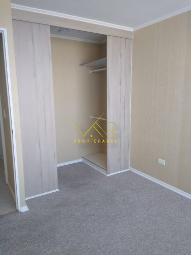 (7) Closet primer dormitorio ,